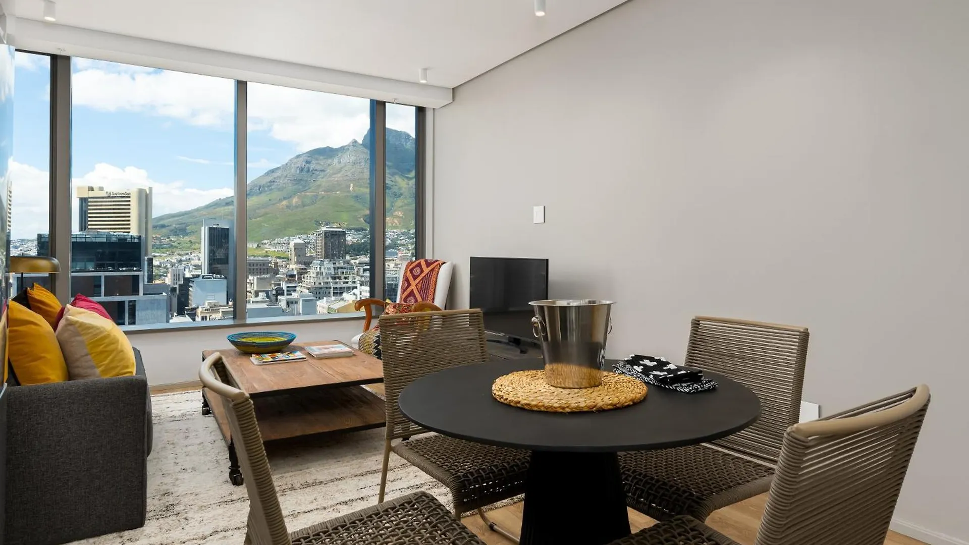 Appartement Modern City Pad With Table Mountain Views Le Cap Afrique du Sud