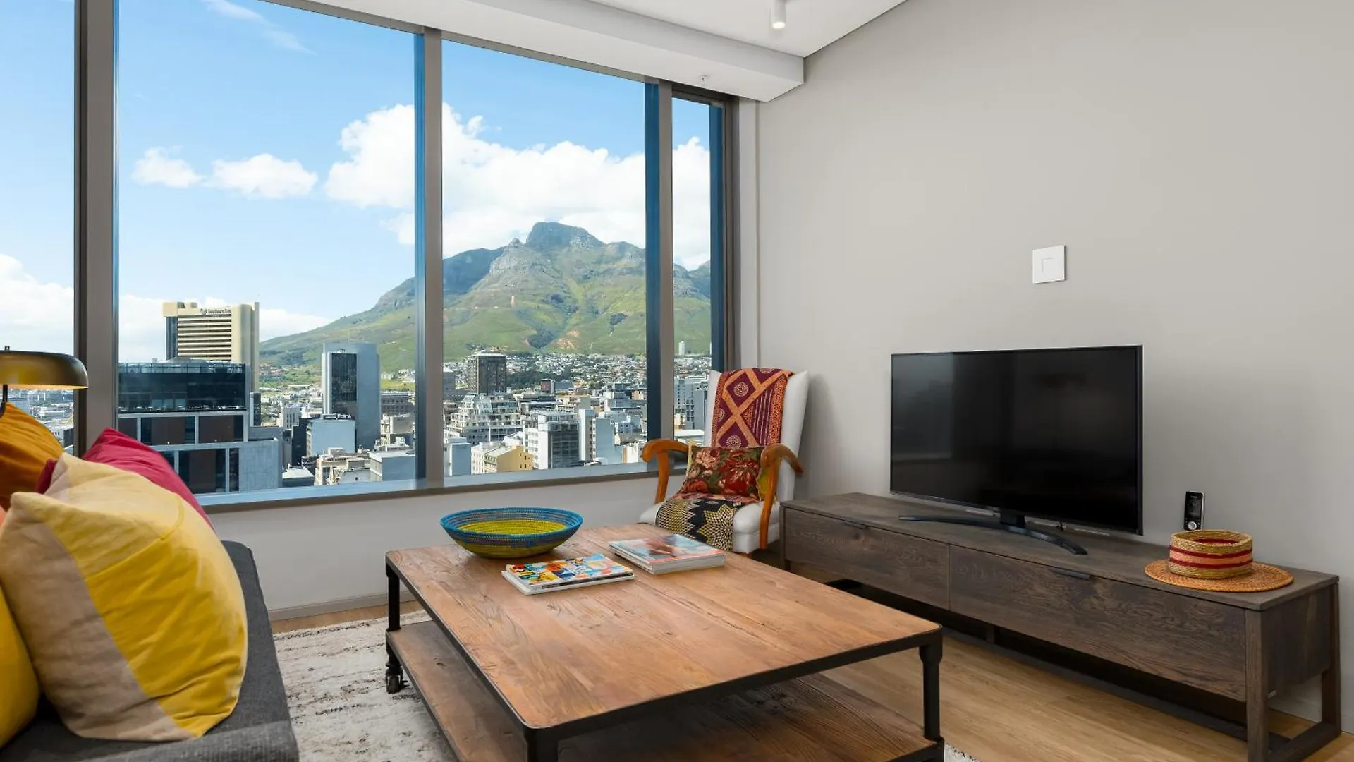 Modern City Pad With Table Mountain Views Le Cap Appartement